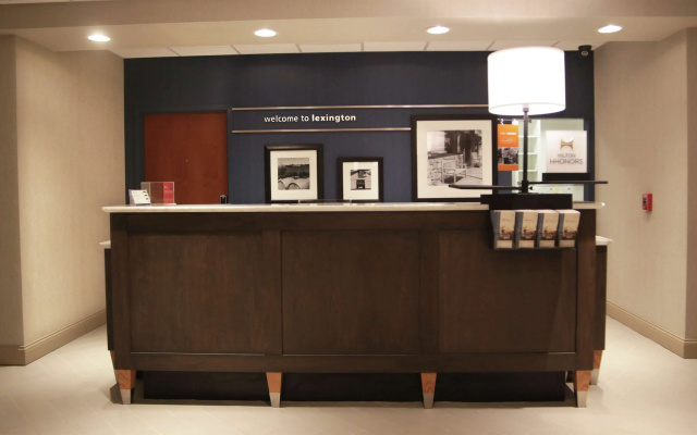 photo 2 of Hampton Inn Lexington Medical Center