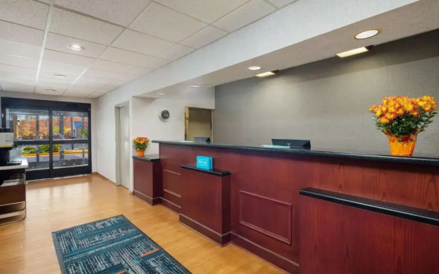 photo 2 of Hampton Inn Lexington South-Keeneland/Airport