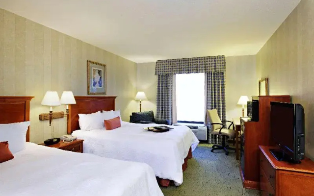 photo 2 of Hampton Inn Long Island/Islandia