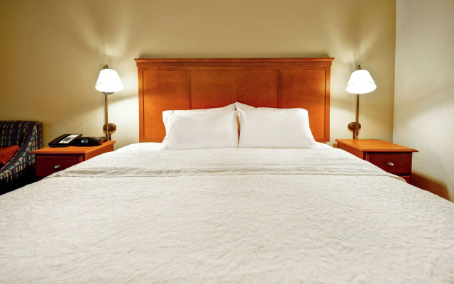 photo 4 of Hampton Inn Louisville-Airport