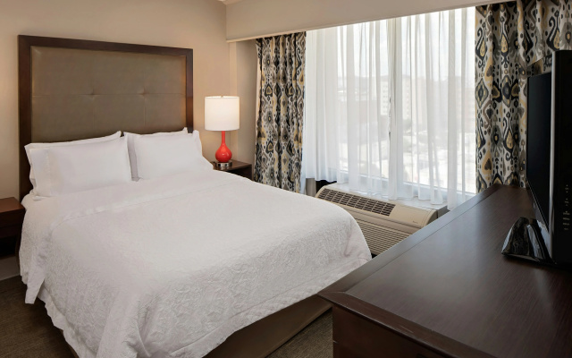 photo 4 of Hampton Inn Louisville Downtown