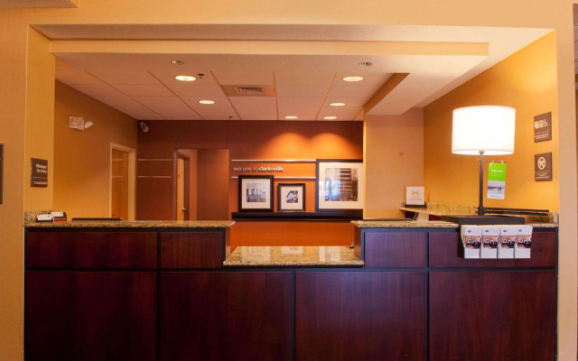 photo 2 of Hampton Inn Louisville-North/Clarksville