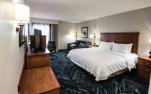 photo 5 of Hampton Inn Louisville-North/Clarksville