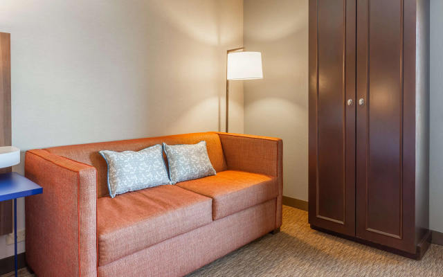 photo 3 of Hampton Inn Madison East Towne Mall Area
