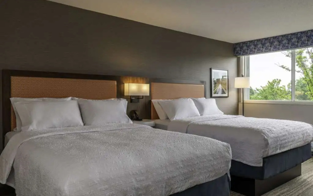 photo 2 of Hampton Inn Manchester Downtown