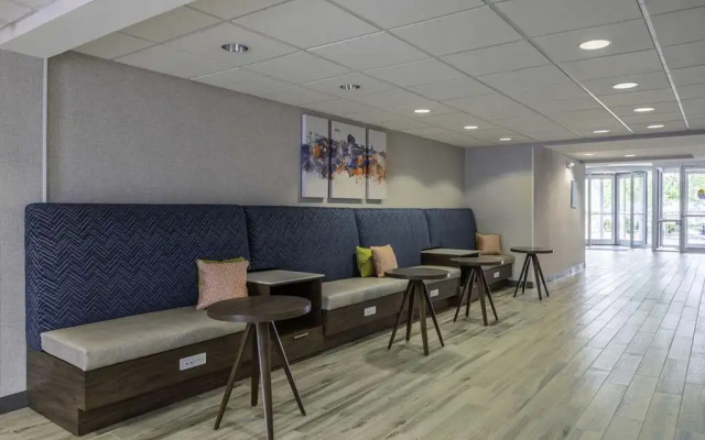 photo 3 of Hampton Inn Manchester Downtown
