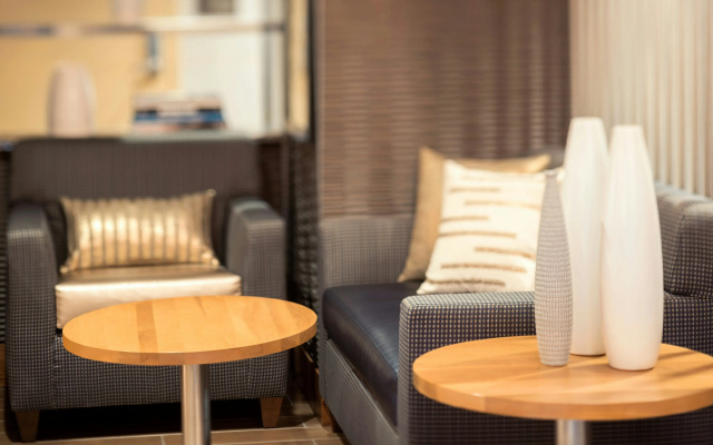 photo 3 of Hampton Inn Manhattan/Downtown-Financial District