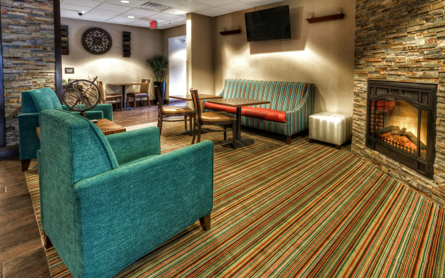 photo 2 of Hampton Inn Marion