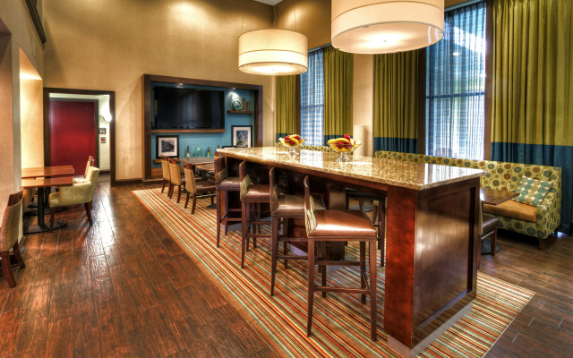 photo 3 of Hampton Inn Marion