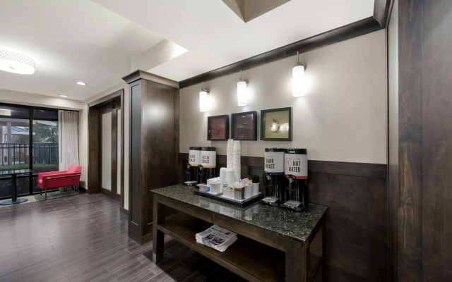 photo 5 of Hampton Inn Marshall