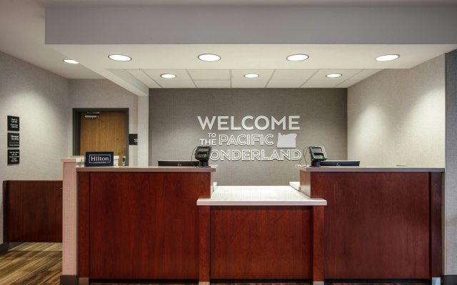 photo 2 of Hampton Inn Medford