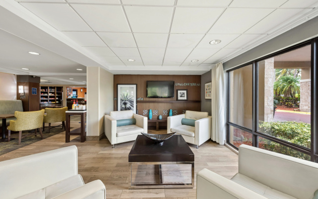 photo 2 of Hampton Inn Miami-Airport West