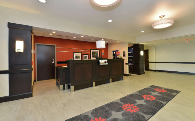 photo 2 of Hampton Inn Middletown