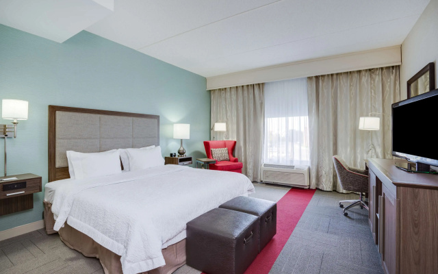 photo 2 of Hampton Inn Middletown