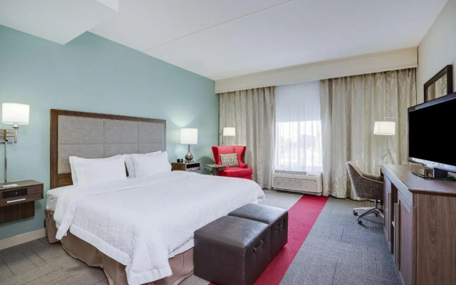 photo 4 of Hampton Inn Middletown