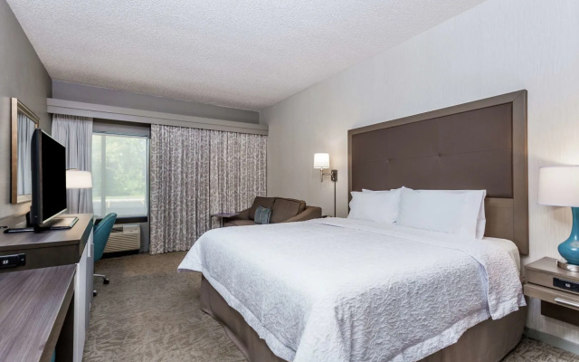 photo 4 of Hampton Inn Milwaukee-Airport