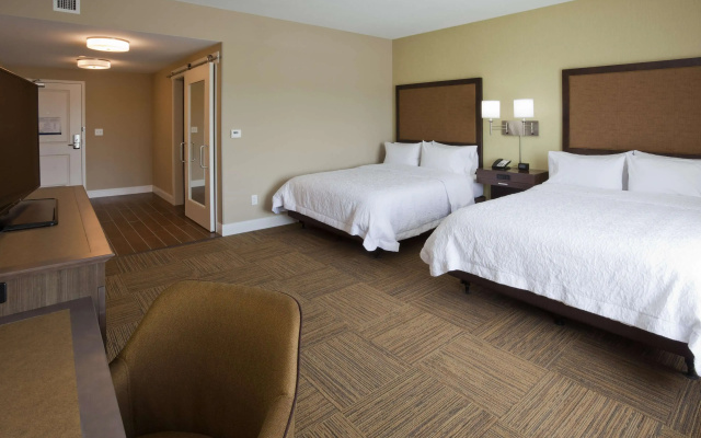 photo 4 of Hampton Inn Minneapolis-Roseville