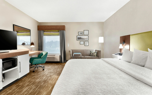 photo 3 of Hampton Inn Morganton