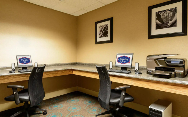 photo 3 of Hampton Inn Mount Vernon