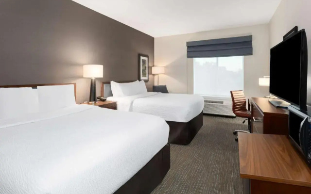 photo 4 of Hampton Inn Nashville Airport Century Place, TN