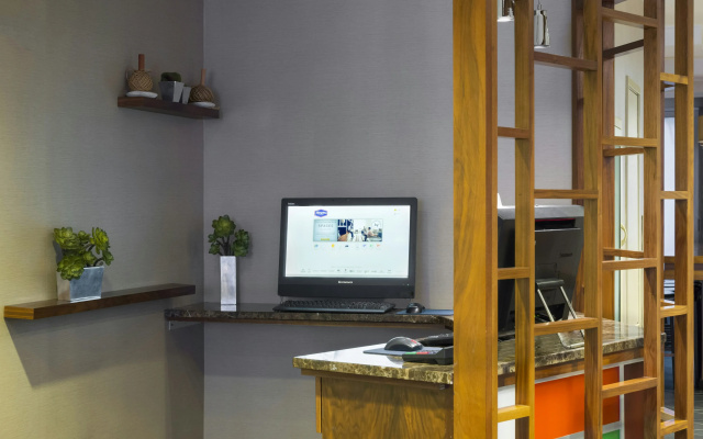 photo 2 of Hampton Inn Manhattan-Chelsea