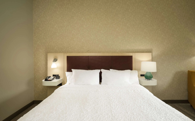 photo 5 of Hampton Inn Newport