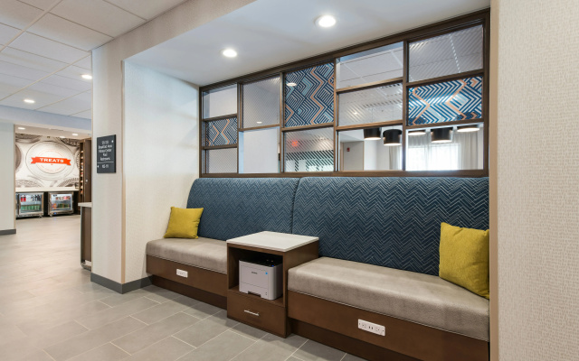 photo 3 of Hampton Inn Niles
