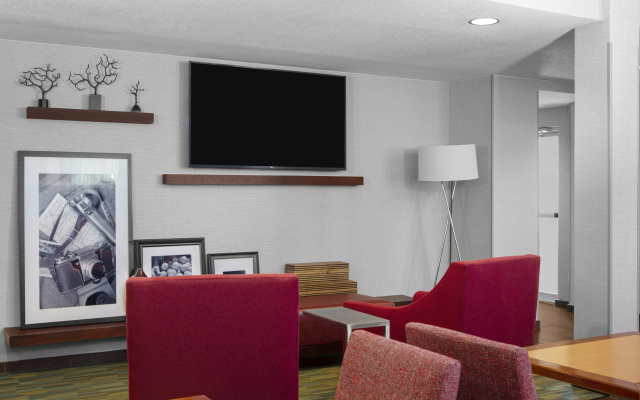 photo 2 of Hampton Inn Orlando/Lake Buena Vista
