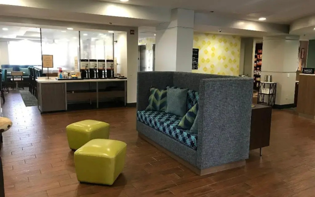 photo 2 of Hampton Inn Orlando Near Universal Blv/International Dr