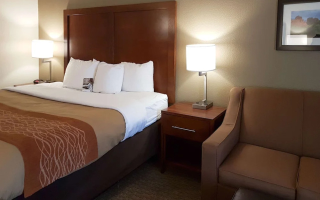 photo 4 of Comfort Inn I-10 West at 51st Ave