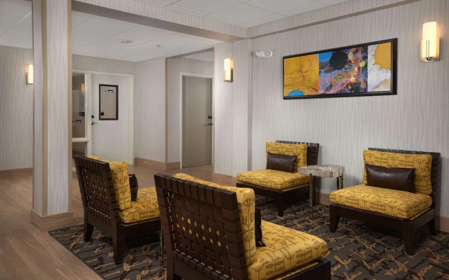 photo 2 of Hampton Inn Phoenix/scottsdale @ Shea Blvd.