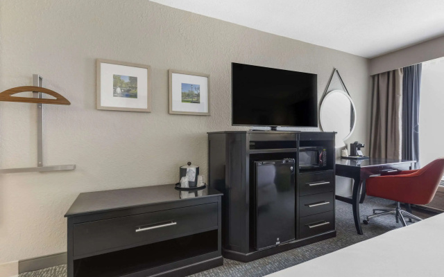 photo 3 of Comfort Inn Plano-Dallas