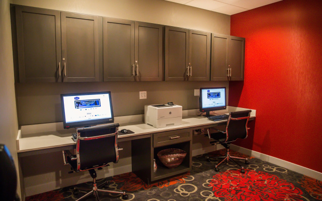 photo 2 of Hampton Inn Pontiac