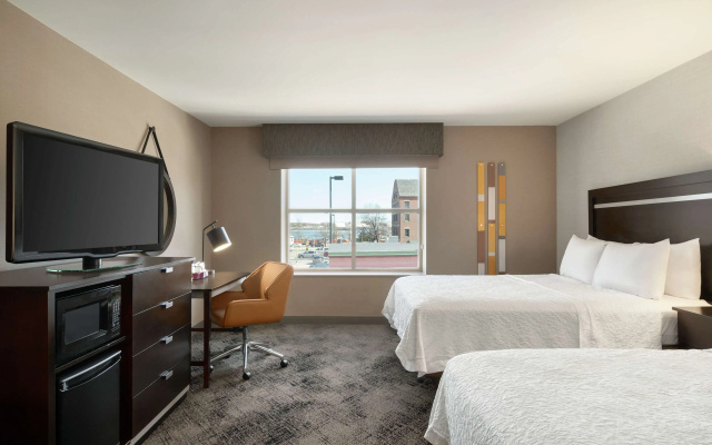 photo 3 of Hampton Inn Portland Downtown - Waterfront