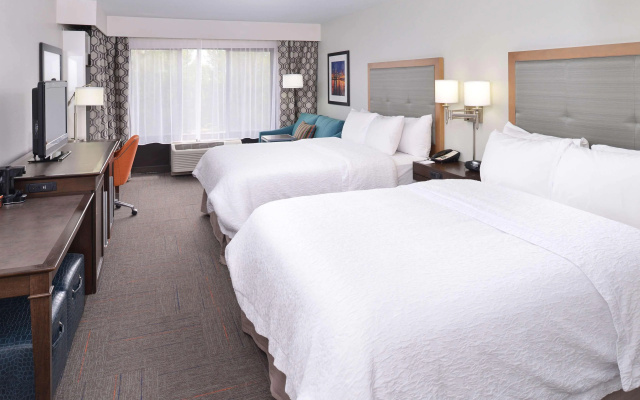 photo 3 of Hampton Inn Portland East