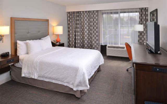 photo 5 of Hampton Inn Portland East