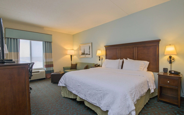 photo 4 of Hampton Inn Portsmouth Central