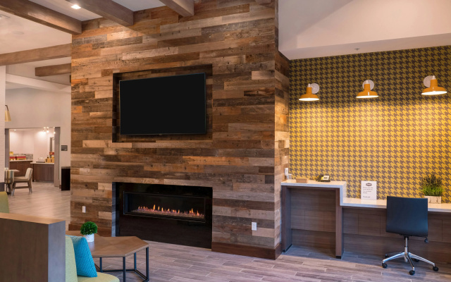 photo 3 of Hampton Inn Riverside Downtown