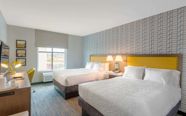 photo 4 of Hampton Inn Riverside Downtown