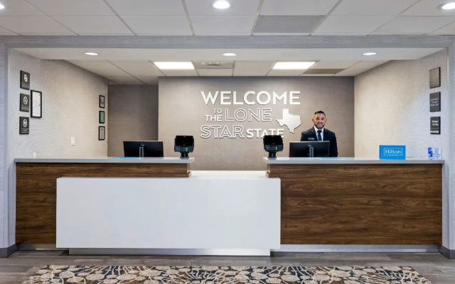 photo 2 of Hampton Inn San Antonio-Downtown (River Walk)