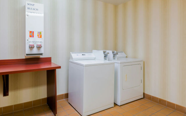 photo 3 of Hampton Inn San Marcos, CA