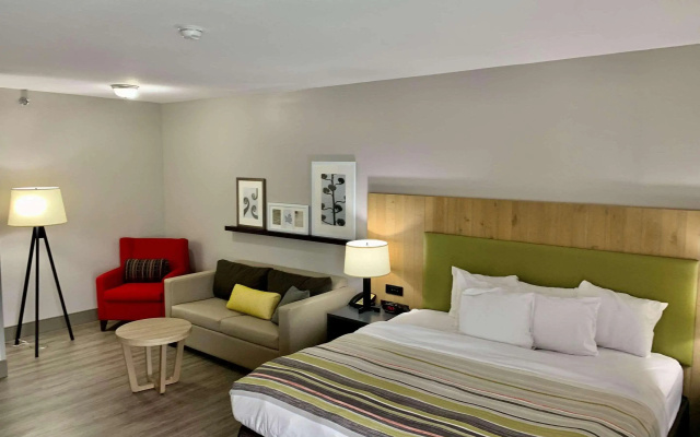 photo 3 of Country Inn & Suites by Radisson, Sandusky South, OH