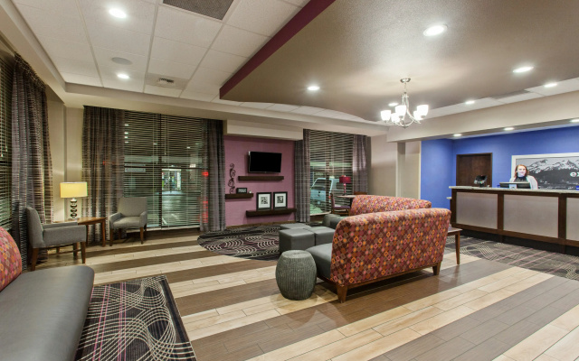 photo 2 of Hampton Inn Seattle/Everett