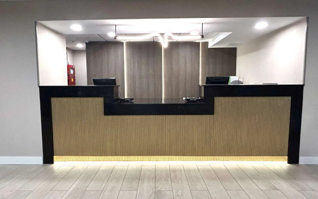 photo 2 of Best Western Plus Meadowlands