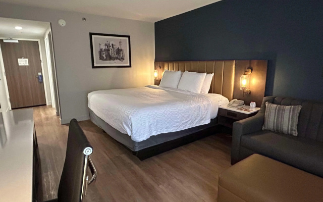 photo 3 of Best Western Plus Meadowlands
