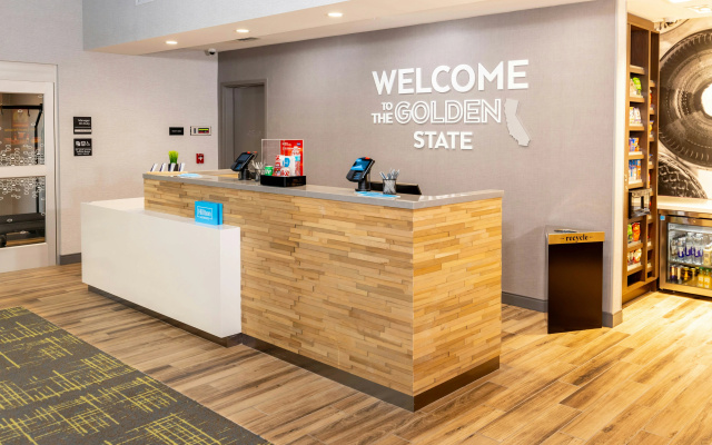 photo 2 of Hampton Inn Selma, Ca