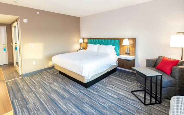 photo 3 of Hampton Inn Selma, Ca