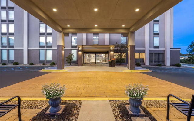 photo 2 of Hampton Inn Somerset