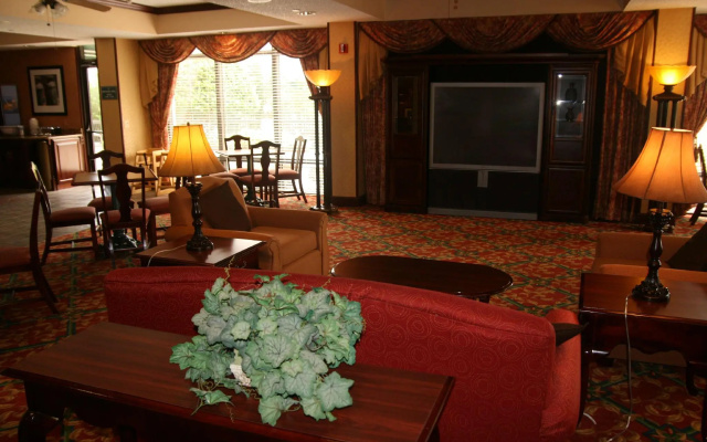 photo 2 of Hampton Inn Orlando-Maingate South