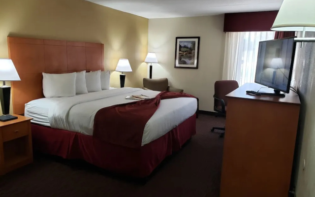 photo 4 of Baymont Inn and Suites Southfield/Detroit